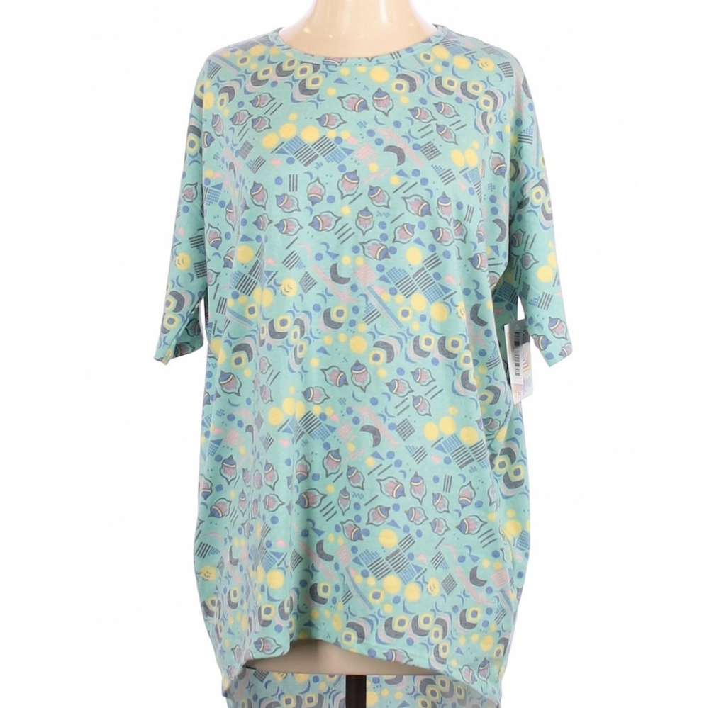 2/$20 LulaRoe Irma Shirt